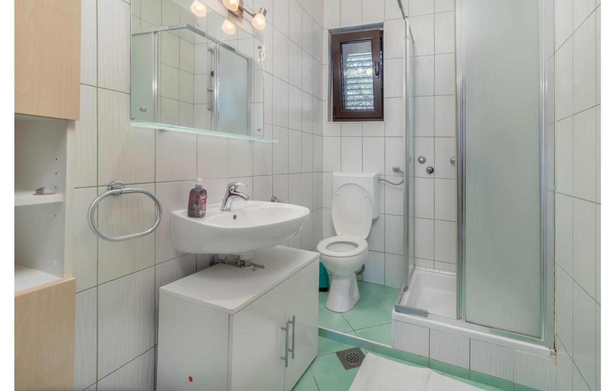 3 Bedroom Awesome Apartment In Novi Vinodolski Dış mekan fotoğraf