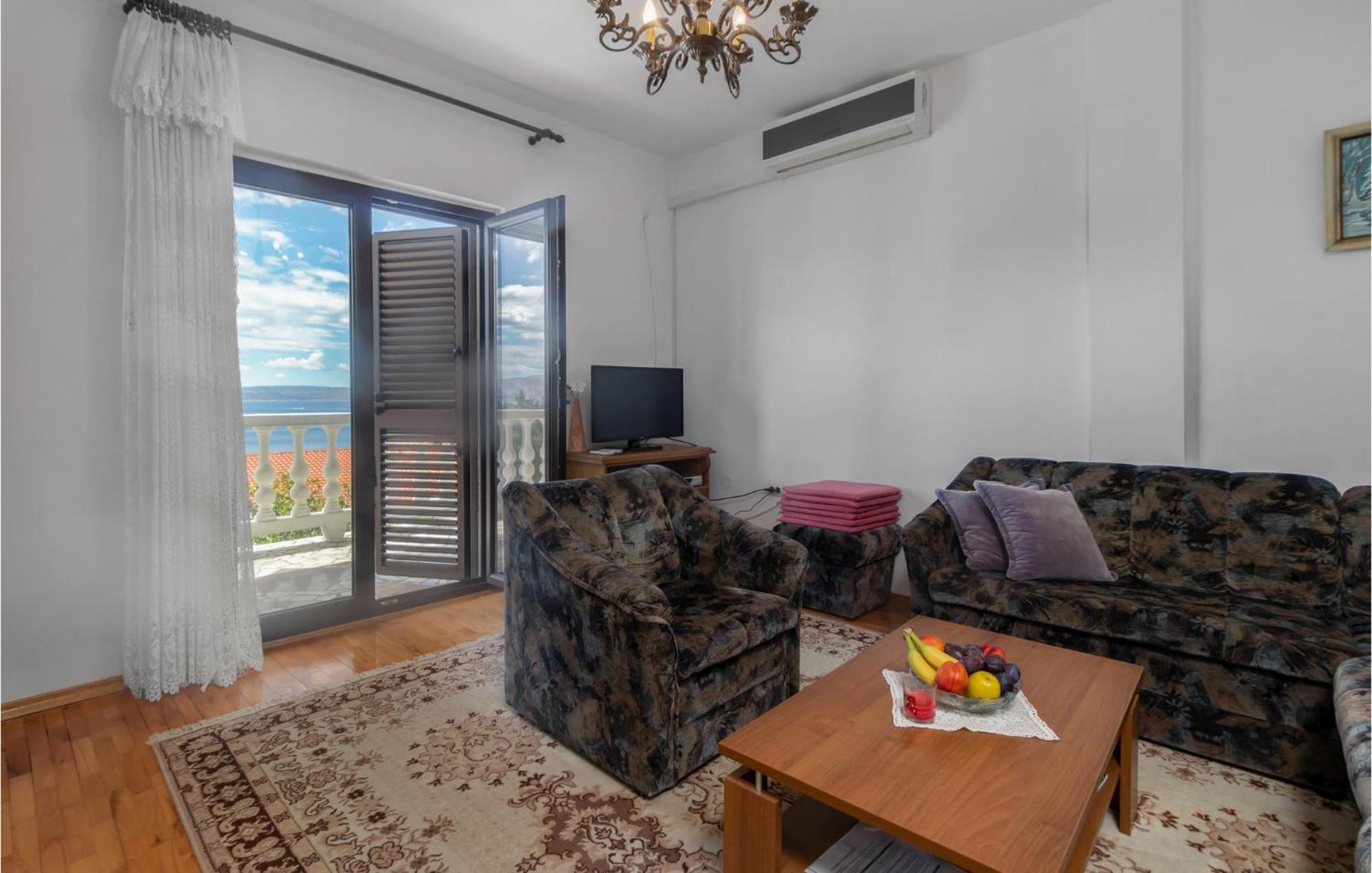 3 Bedroom Awesome Apartment In Novi Vinodolski Dış mekan fotoğraf